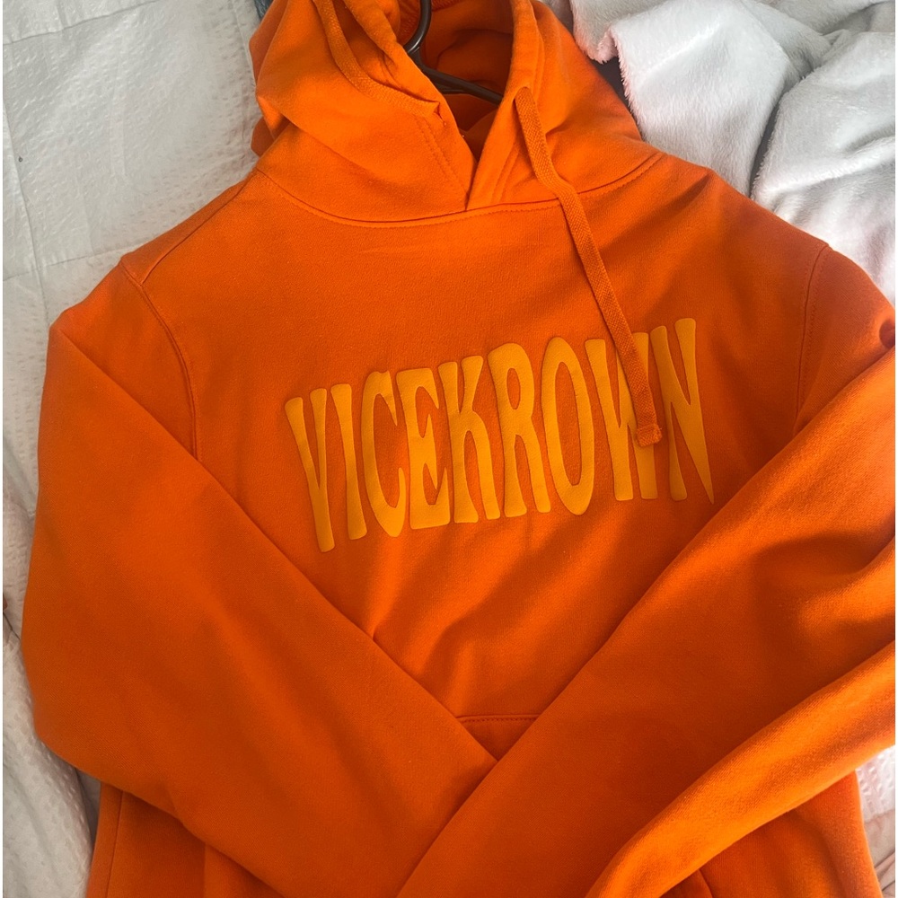 Orange hoodie (Vincenkrown)